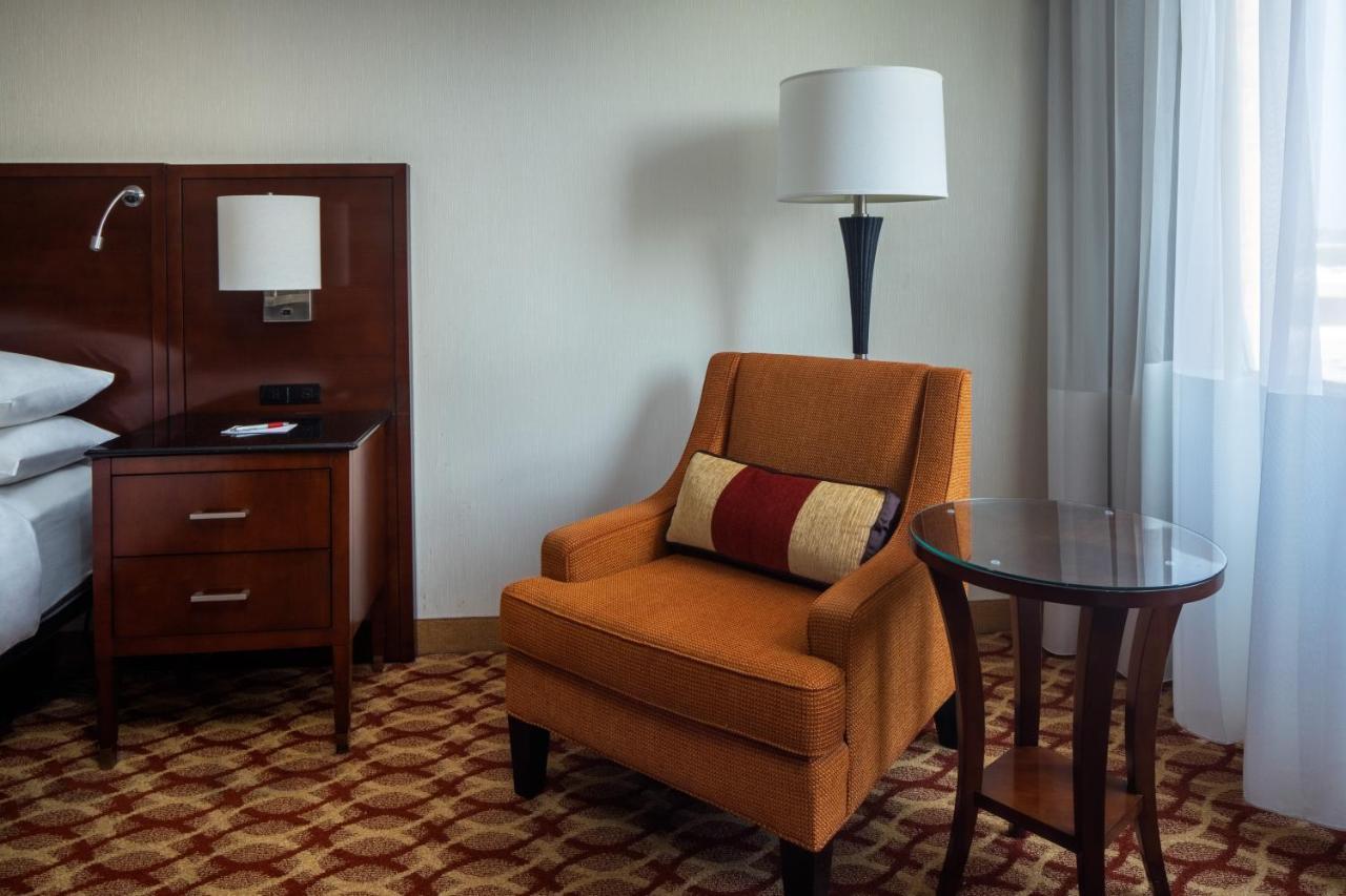 อินเดียนาโพลิส แมริออต อีสต์ Hotel ภายนอก รูปภาพ