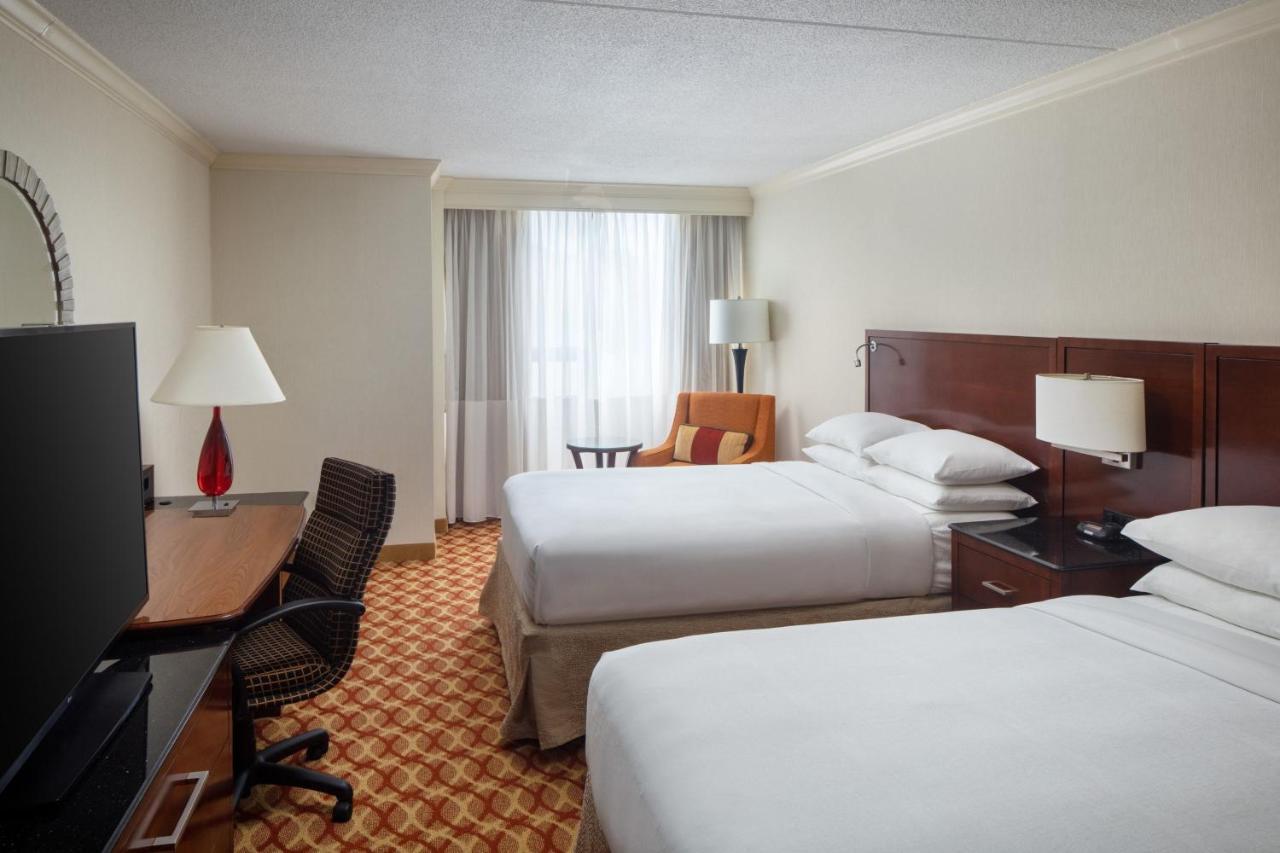 อินเดียนาโพลิส แมริออต อีสต์ Hotel ภายนอก รูปภาพ
