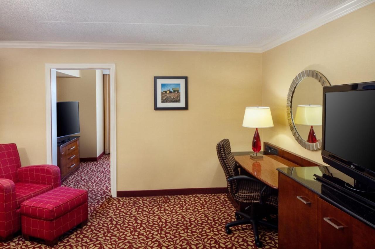 อินเดียนาโพลิส แมริออต อีสต์ Hotel ภายนอก รูปภาพ