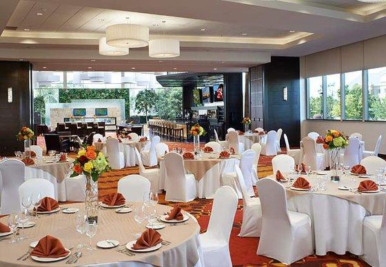 อินเดียนาโพลิส แมริออต อีสต์ Hotel ภายนอก รูปภาพ