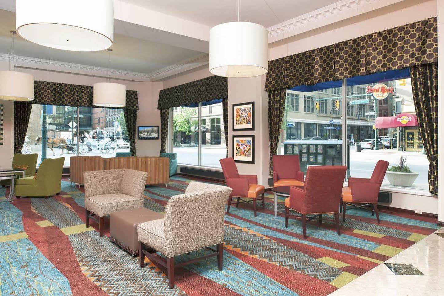 อินเดียนาโพลิส แมริออต อีสต์ Hotel ภายนอก รูปภาพ