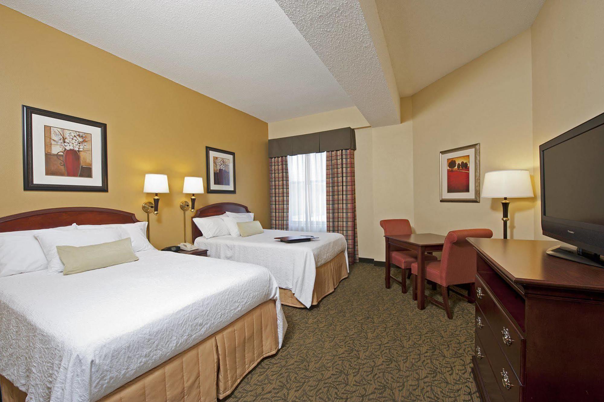 อินเดียนาโพลิส แมริออต อีสต์ Hotel ภายนอก รูปภาพ