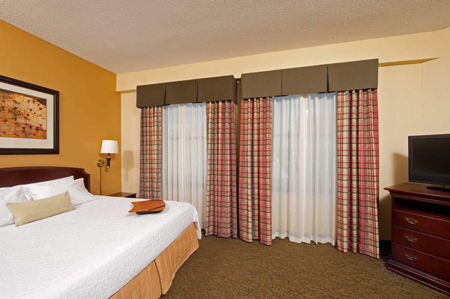อินเดียนาโพลิส แมริออต อีสต์ Hotel ภายนอก รูปภาพ